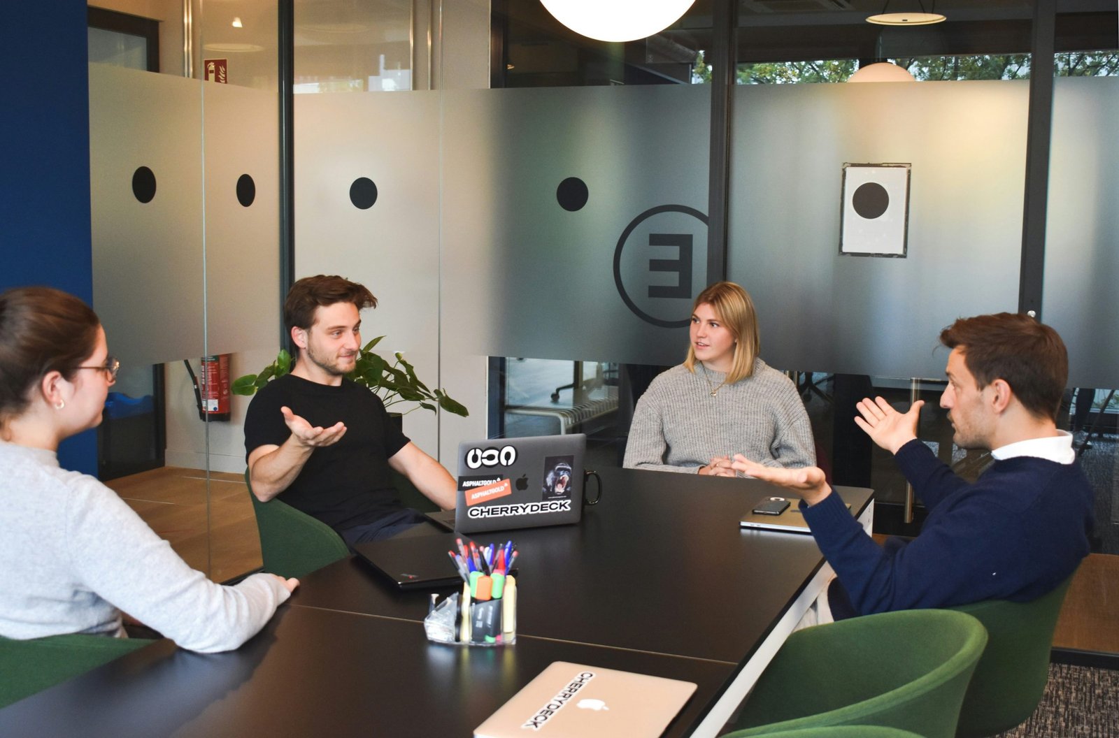 An Holistic Framework for Shared Design Leadership