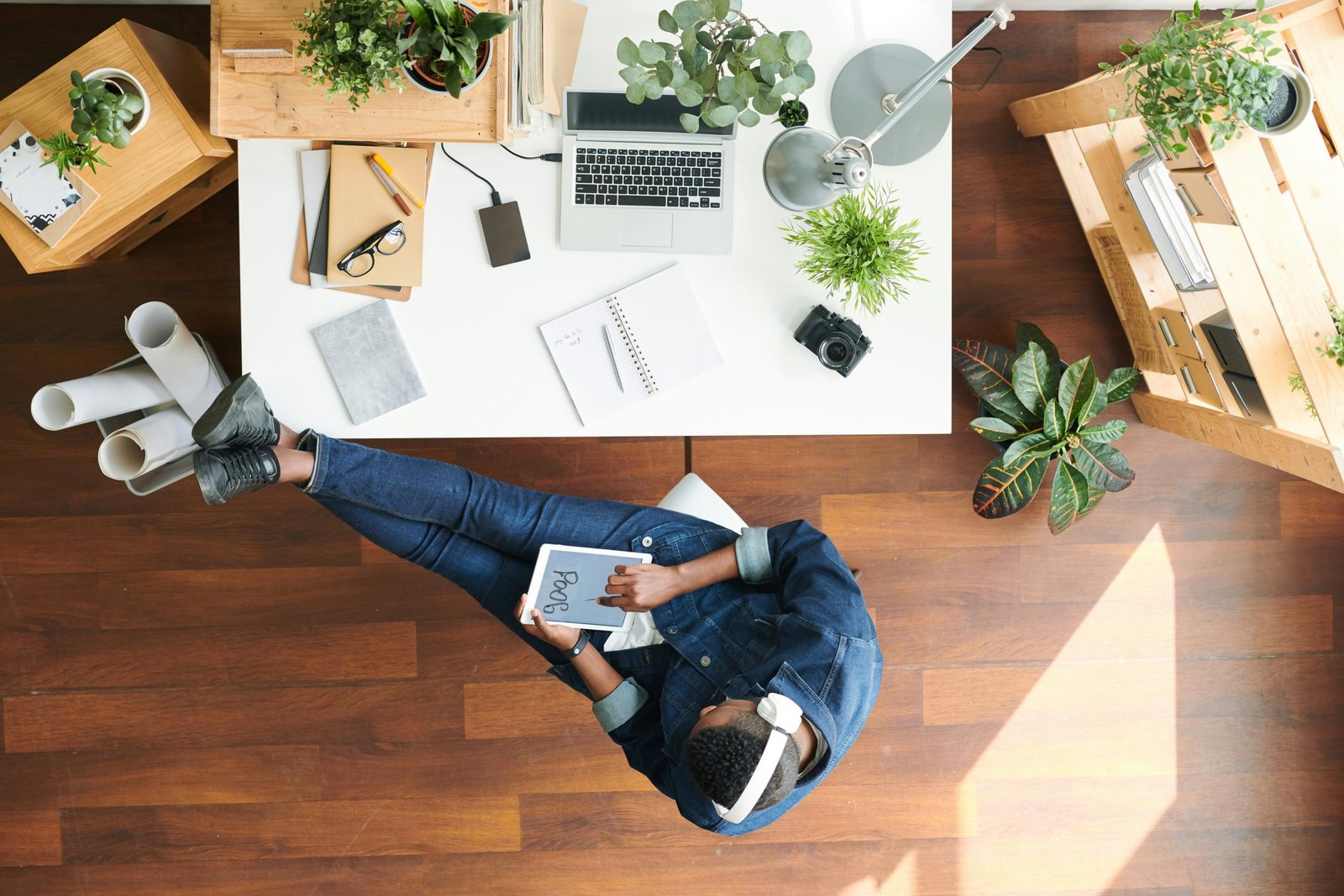 An Holistic Framework for Shared Design Leadership